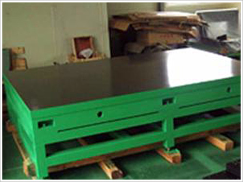 鑄鐵平板廠(chǎng)家實(shí)景圖